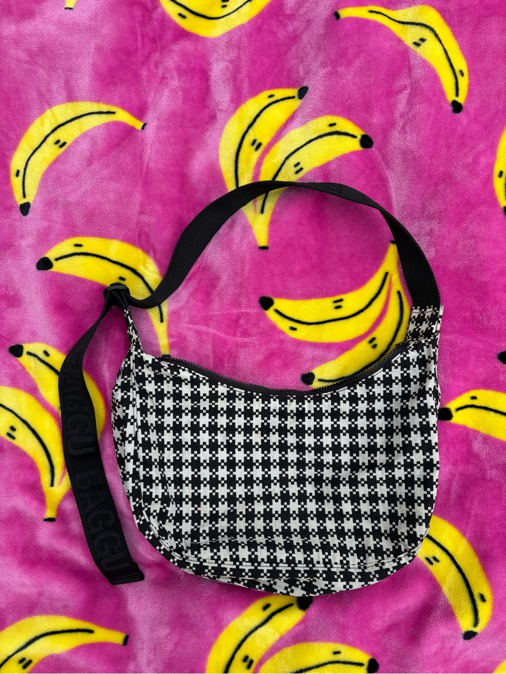 Baggu Medium Crescent Pixel Gingham